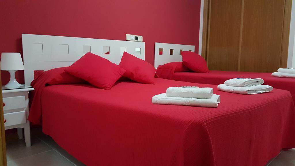 Hostal El Parque San Martín de la Vega Eksteriør billede