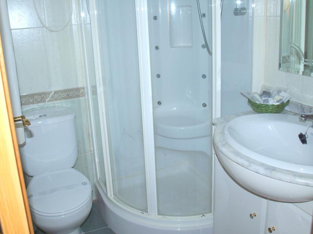 Hostal El Parque San Martín de la Vega Eksteriør billede