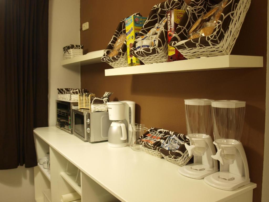 Hostal El Parque San Martín de la Vega Eksteriør billede